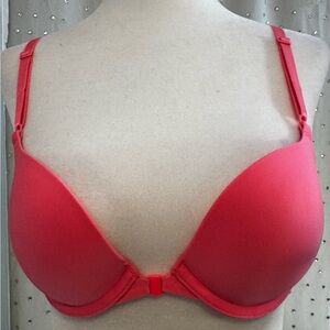 Victoria's Secret Coral Underwire Bra